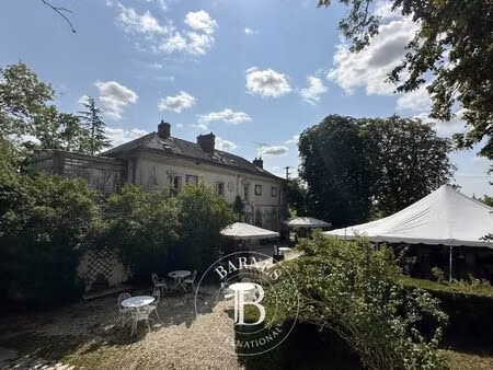 à vendre  maison janvry 10 chambres - 413 m² - 800 000 €