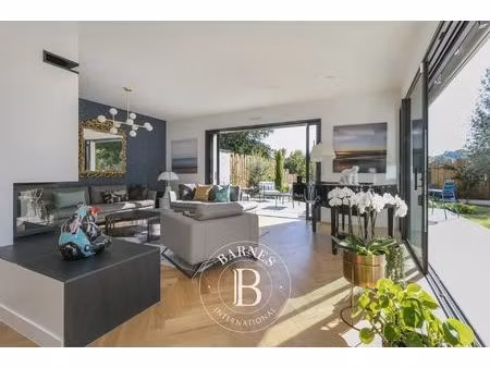 à vendre  maison la celle-saint-cloud 5 chambres - 206 m² - 1 880 000 €