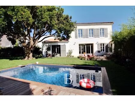à vendre  maison loix 5 chambres - 180 m² - 3 700 000 €