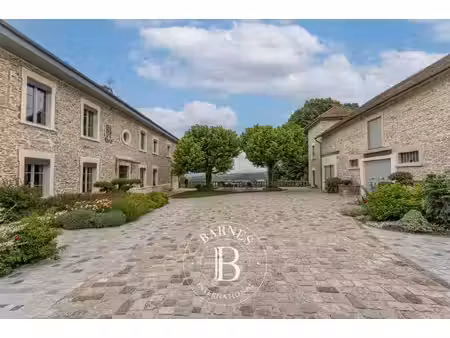 à vendre  propriété maubec 6 chambres - 450 m² - 1 790 000 €