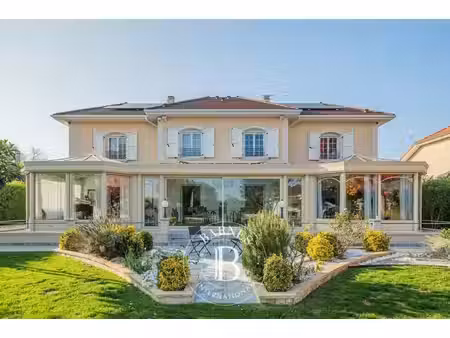 à vendre  2 morestel 5 chambres - 265 m² - 848 000 €