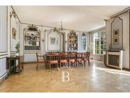à vendre  maison saint-cloud 6 chambres - 350 m² - 2 700 000 €