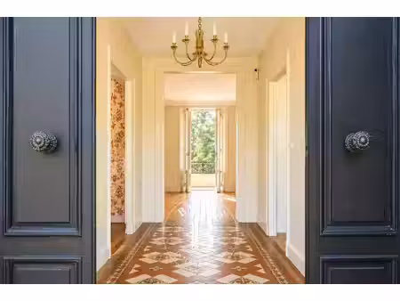 à vendre  2 provins 6 chambres - 270 m² - 685 000 €