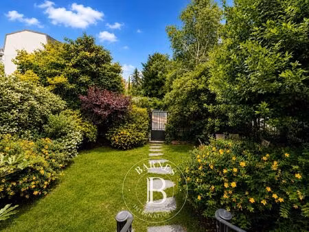 à vendre  maison suresnes 5 chambres - 212 m² - 1 490 000 €