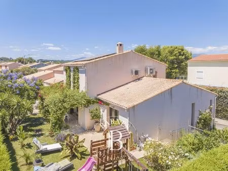 à vendre  villa antibes 6 chambres - 230 m² - 1 450 000 €