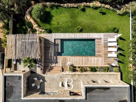 à vendre  villa sainte-lucie-de-porto-vecchio 4 chambres - 196 m² - 1 690 000 €