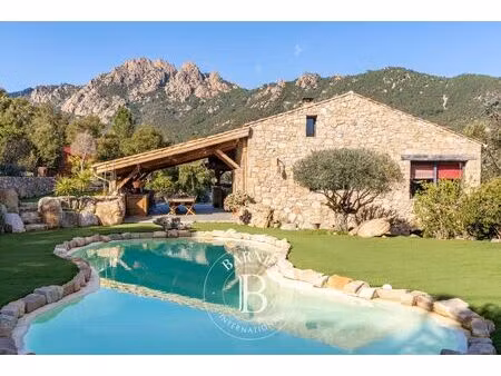 à vendre  villa sainte-lucie-de-porto-vecchio 6 chambres - 180 m² - 1 290 000 €