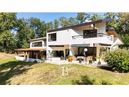 à vendre  villa saint-jean 5 chambres - 385 m² - 1 240 000 €