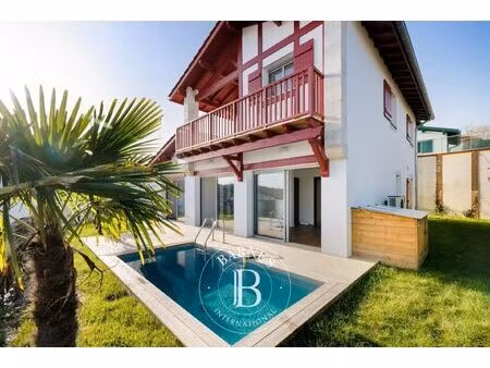 à vendre  maison de village urrugne 3 chambres - 112 m² - 1 150 000 €