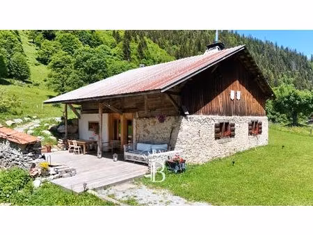 à vendre  chalet saint-jean-d'aulps 2 chambres - 79 m² - 590 000 €