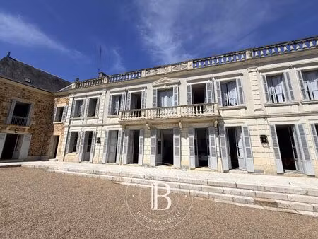à vendre  maison graçay 6 chambres - 410 m² - 490 000 €