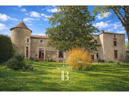 à vendre  manoir coulonges-sur-l'autize 4 chambres - 439 m² - 532 000 €