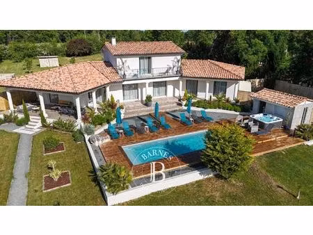 à vendre  propriété saint privat en périgord 5 chambres - 240 m² - 599 000 €