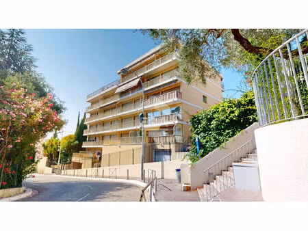 nice - rue de france : superbe 3 pièces avec terrasse  balcon  garage  parking et cave