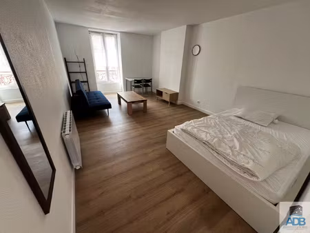 roanne  23 rue victor basch (porte no5)