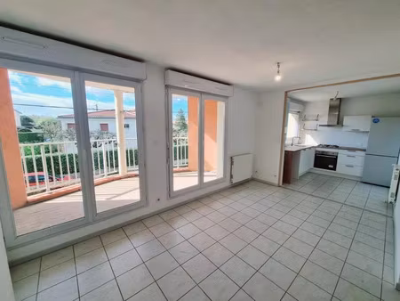 location appartement 2 pièces 49 m² à albi (81000)  673 €