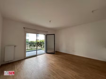 location appartement 1 pièce 34.69 m² à cergy (95000)  667 €