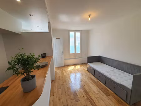 location meublée appartement 1 pièce 20 m² à l'ile-saint-denis (93450)  660 €