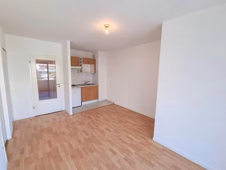 location appartement 2 pièces 38 m² à albi (81000)  550 €