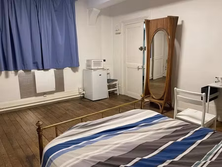 location meublée appartement 1 pièce 17 m² à orleans (45000)  400 €