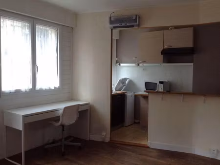 location meublée appartement 1 pièce 24 m² à rennes (35000)  540 €