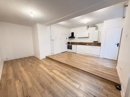 location appartement 2 pièces 40 m² à saint-etienne (42000)  475 €