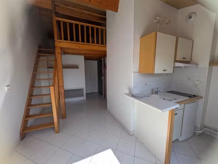 location appartement 1 pièce 15.22 m² à la rochelle (17000)  481 €