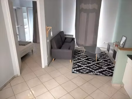 location meublée appartement 2 pièces 32 m² à perpignan (66000)  550 €