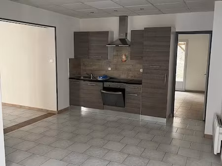 location appartement 4 pièces 80 m² à landrecies (59550)  550 €