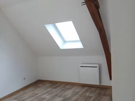 location appartement 4 pièces 77 m² à la pommeraye (49620)  585 €