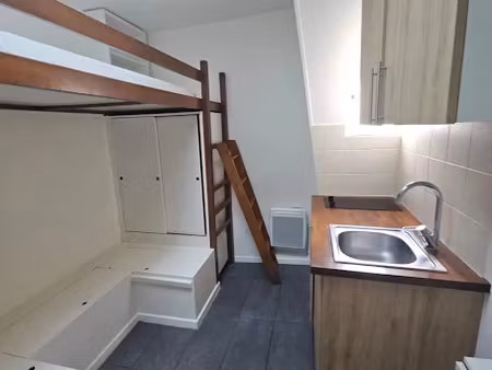 location appartement 1 pièce 9 m² à paris 10ème (75010)  575 €