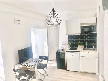 location meublée appartement 1 pièce 20 m² à corbeil-essonnes (91100)  660 €