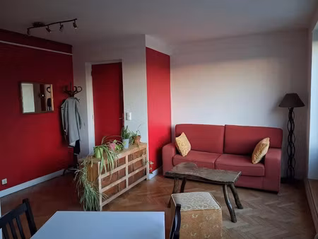 location meublée appartement 3 pièces 46 m² à saint-etienne (42000)  640 €