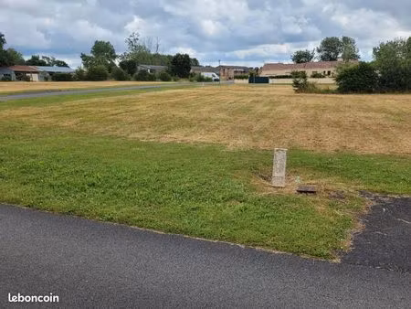terrain à construire 800m2 ds lotissement entièrement viabilisé : tt à l égout électricité