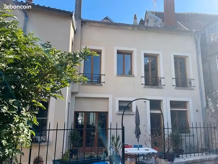 maison 7 pièces 200 m²