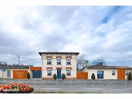 locaux/bureaux à louer 20m² zone commerciale de saint martial