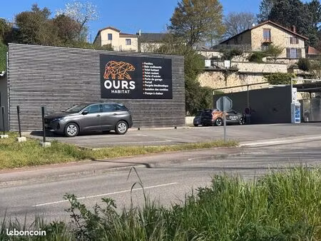 local commercial 200 m²