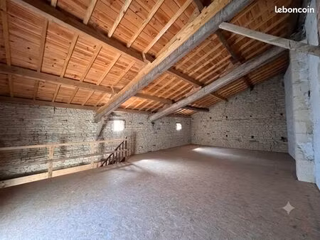 maison 2 pièces 150 m²