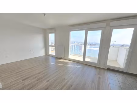 location appartement 2 pièces 53 m² à bezons (95870)  1 067 €