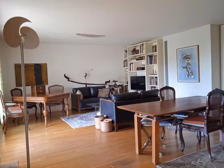 location meublée appartement 3 pièces 116 m² à charbonnières-les-bains (69260)  1 800 €