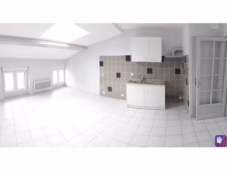 location appartement 4 pièces 88 m² à pamiers (09100)