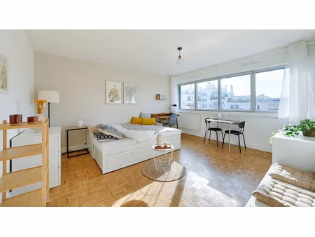 location meublée appartement 1 pièce 27 m² à paris 15ème (75015)  1 700 €