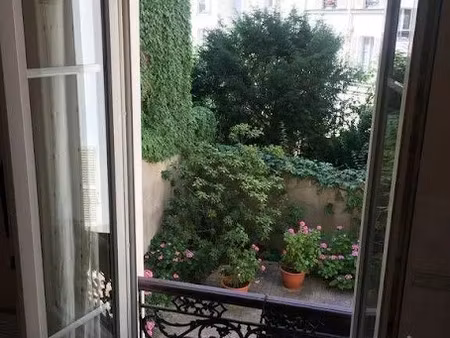 location meublée appartement 2 pièces 28 m² à paris 17ème (75017)  1 085 €