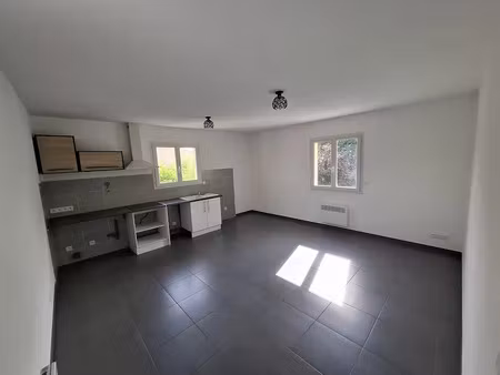 location appartement 3 pièces 57 m² à pessac (33600)  1 078 €