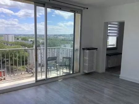 location appartement 3 pièces 58 m² à poissy (78300)  980 €