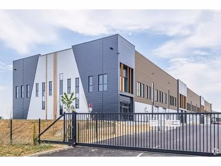 location local d’activités wissous 91320 637m² à 3884m²