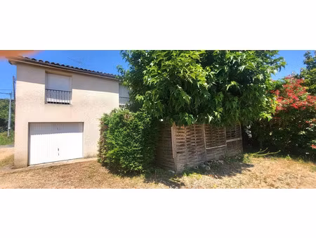 location maison 4 pièces 109 m² à castillon-la-bataille (33350)