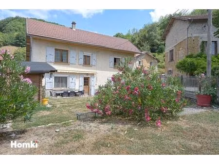 maison avec dépendances et grand terrain – chirens