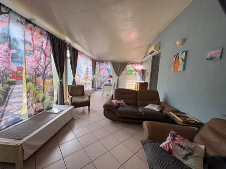 maison 3 chambres avec piscine  studio à draguignan