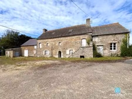 vente longère et corps de ferme bord de mer à clohars-carnoët (29360) : à vendre bord de m